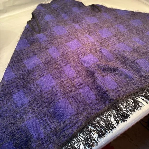 Vertigo Plaid Fuzzy Cardigan Womens Open Front Tweed Wrap Cape Boho Fringe Trim - Picture 6 of 16